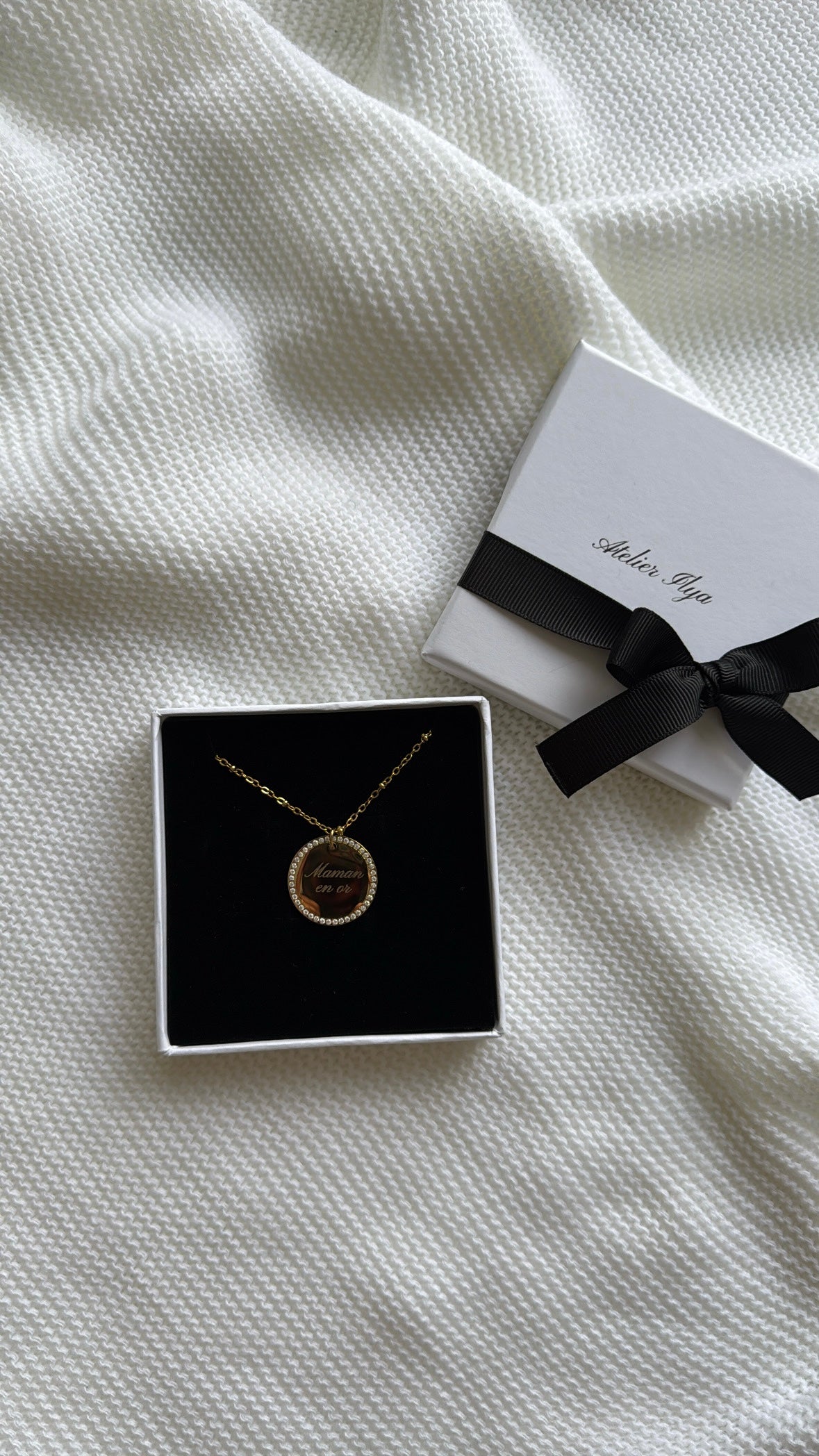 Collier Victoria